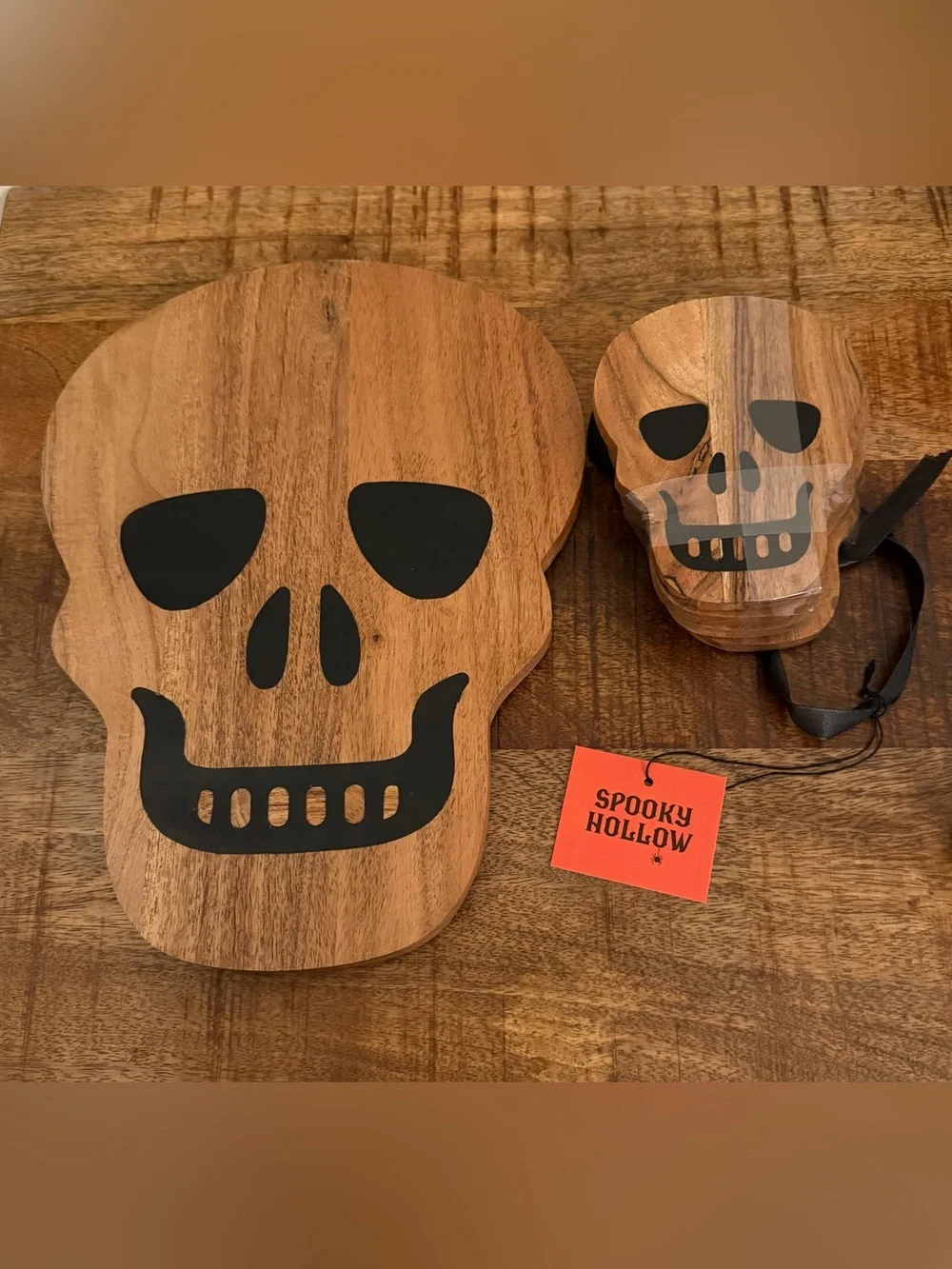 Wood Skull Set of Serving Tray & 4 Matching Coasters NWT